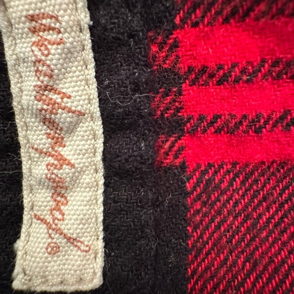 ORIGINAL WEATHERPROOF PLAID BUTTON DOWN FITS MEDIUM PERFECT FOR CASUAL WEAR - Picture 7 of 7